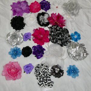 SUPER LOT OF 25 HAIR CLIPS BARRETTES CLAWS COMBS - LOTS OF COLORFUL FLOWERS